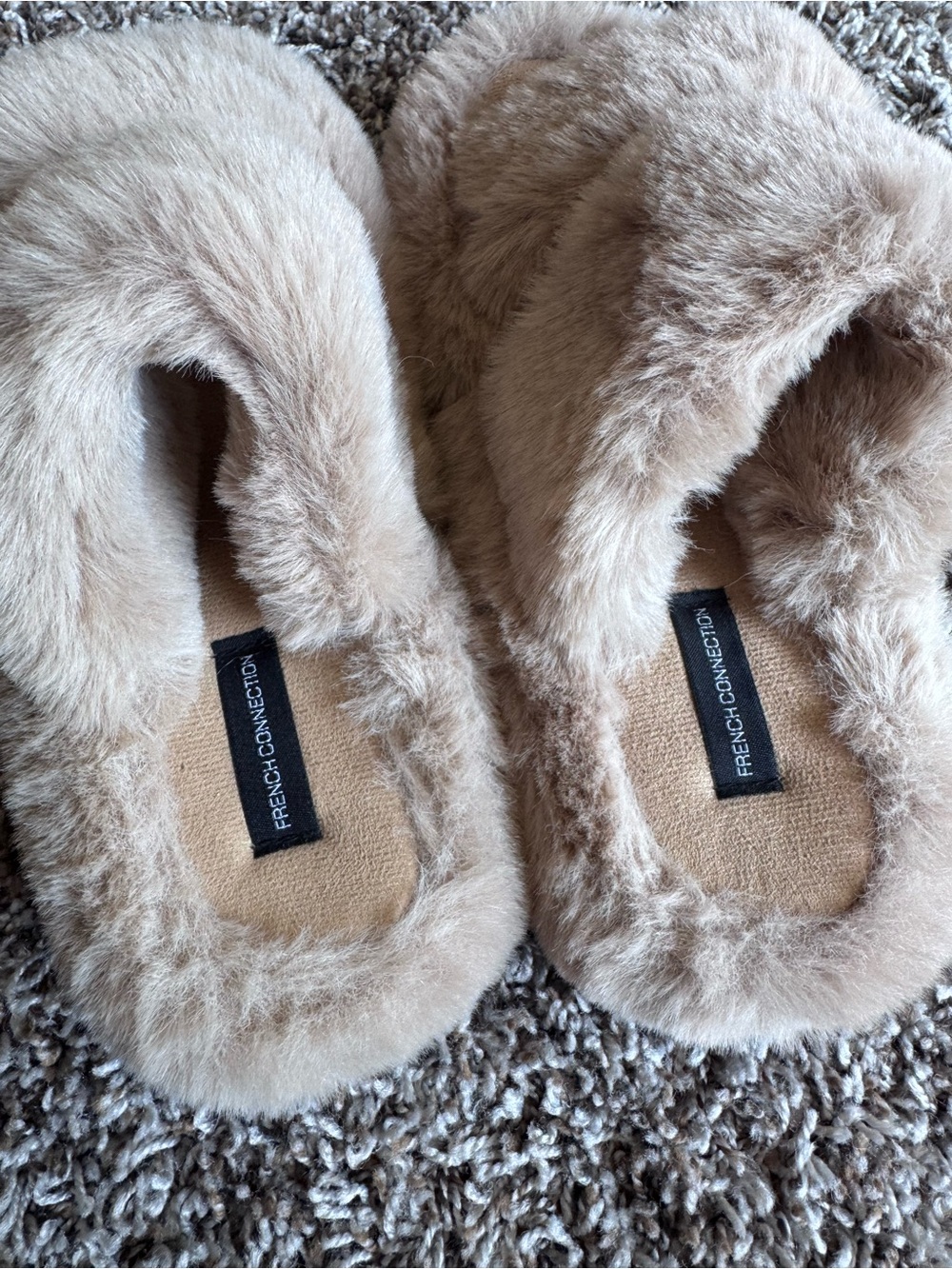 French Connection Slippers Open Toe Beige Faux Fur Size 8 9 NEW - Picture 3 of 5